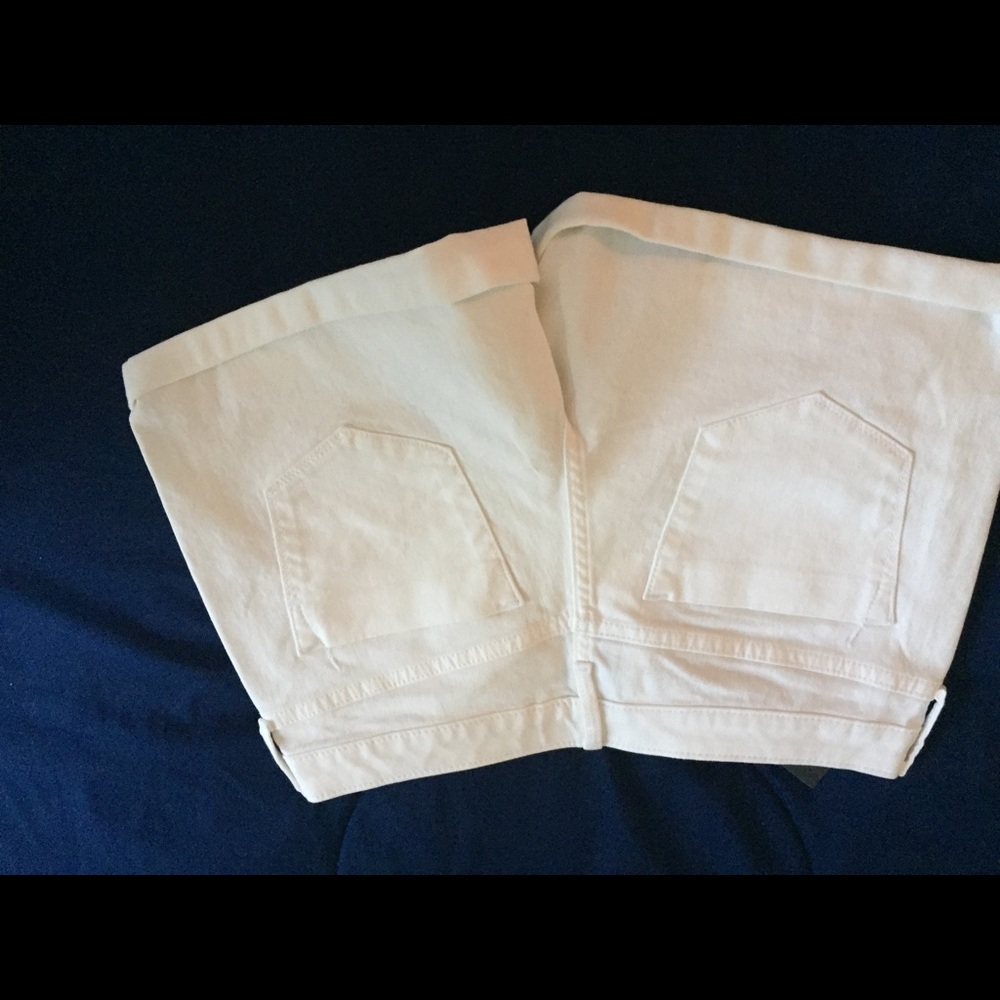 Mossimo Shorts - Picture 2 of 2